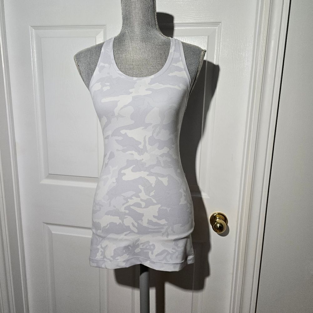 LULULEMON nulu cool racer back